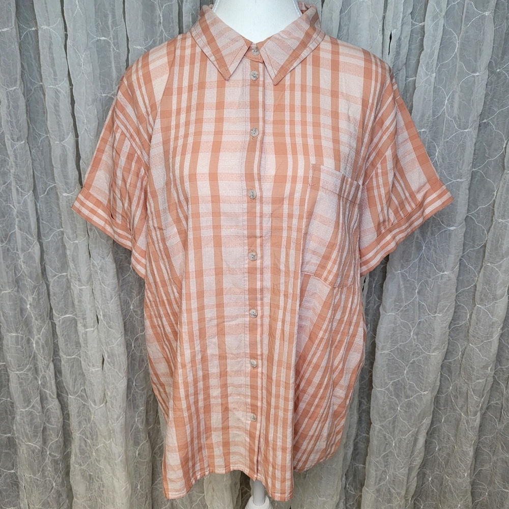 Universal Thread Coral and Cream Plaid Button Down Short Sleeve Collared Shirt